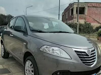 Usata Lancia Ypsilon 85 CV (62 kW) 2013 Utilitaria