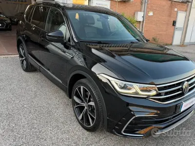 Usata VW Tiguan Allspace R-line 200 CV (147 kW) 2022 Nero SUV