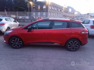 Usata Renault Clio GrandTour 75 CV (55 kW) 2018 Rosso Station wagon