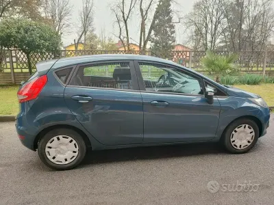 Usata Ford Fiesta 68 CV (50 kW) 2009 Verde Berlina