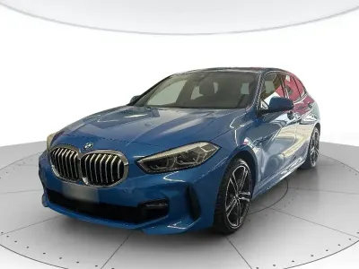 Käytetty BMW 118 M Sport 150 HP (110 kW) 2023 Sininen Viistoperä