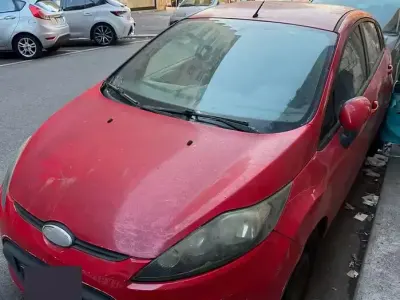 Usata Ford Fiesta 96 CV (70 kW) 2009 Rosso Berlina