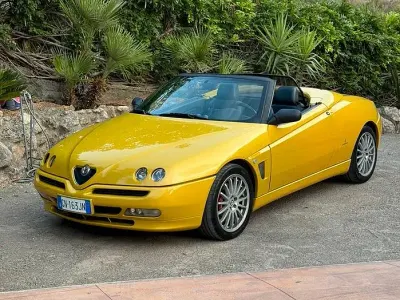 Usata Alfa Romeo Spider 155 CV (114 kW) 1998 Giallo Cabrio