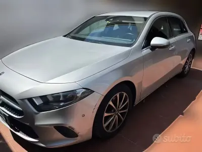 Usata Mercedes A180 136 CV (100 kW) 2019 Berlina