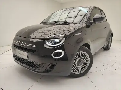Nuova Fiat 500 65 CV (47 kW) 2026 Nero Berlina
