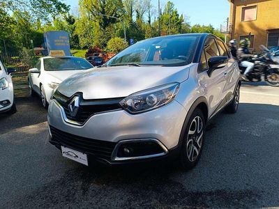 Usado Renault Captur 90 CV (66 kW) 2014 Plateado SUV