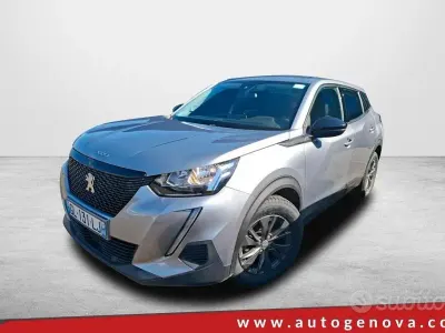 Usata Peugeot 2008 Active 101 CV (74 kW) 2022 Grigio SUV