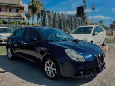 Usata Alfa Romeo Giulietta Distinctive 105 CV (77 kW) 2012 Nero Utilitaria