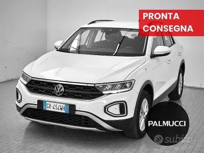 Usata VW T-Roc Life 150 CV (110 kW) 2023 Bianco SUV
