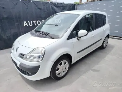 Usata Renault Modus 101 CV (74 kW) 2009 Bianco Monovolume
