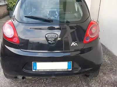 Usata Ford Ka 69 CV (50 kW) 2010 Nero Utilitaria