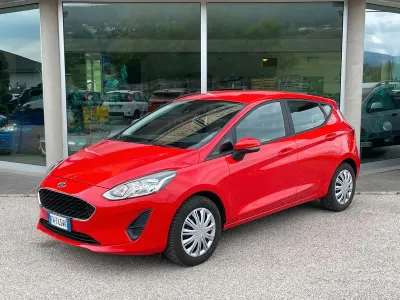 Usata Ford Fiesta Titanium 86 CV (63 kW) 2019 Rosso Utilitaria