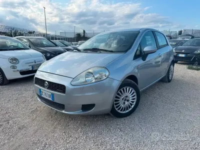 Usata Fiat Grande Punto Active 75 CV (55 kW) 2006 Grigio Utilitaria