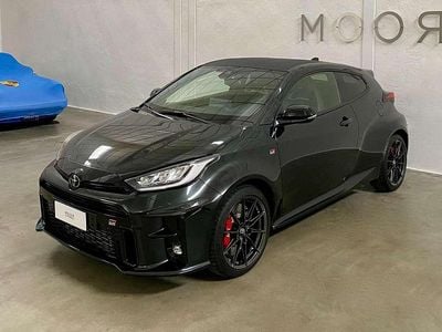 Begagnad Toyota Yaris 261 HK (191 kW) 2021 Svart Halvkombi