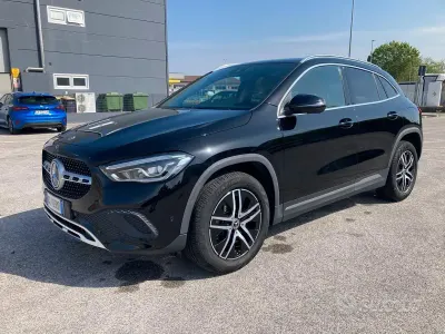 Usata Mercedes GLA180 116 CV (85 kW) 2022 Nero SUV