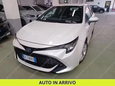 Usata Toyota Corolla Business Edition 122 CV (89 kW) 2021 Bianco Berlina