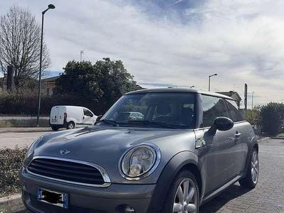 Usata Mini Cooper 75 CV (55 kW) 2010 Grigio Utilitaria