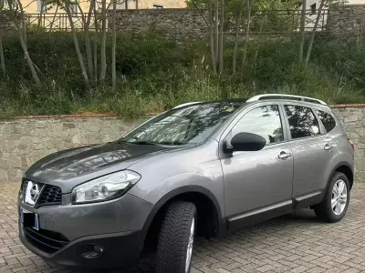 Begagnad Nissan Qashqai +2