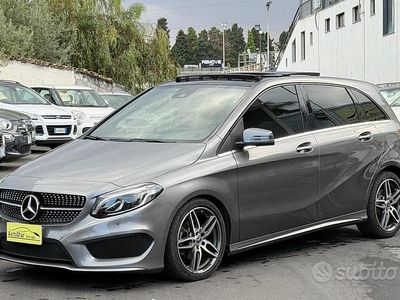 Usata Mercedes B200 Premium 136 CV (100 kW) 2018 Grigio Monovolume