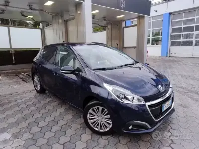 Usata Peugeot 208 75 CV (55 kW) 2017 Viola Utilitaria