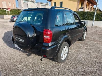 Usata Toyota RAV4 150 CV (110 kW) 2004 SUV