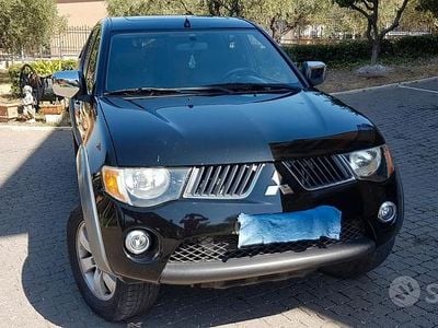 Usata Mitsubishi L200 136 CV (100 kW) 2008 Nero Pick-up