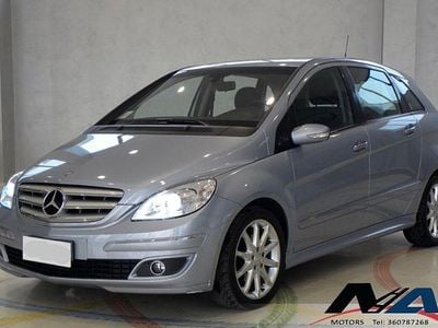 Usata Mercedes B160 95 CV (69 kW) 2009 Argento Monovolume