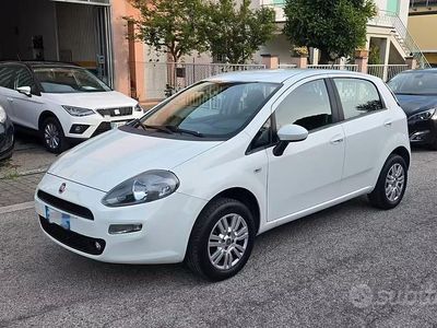 Usata Fiat Punto Lounge 77 CV (56 kW) 2014 Bianco Utilitaria