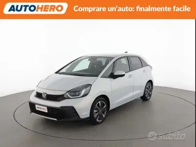 Begagnad Honda Jazz Advance 107 HK (78 kW) 2024 Grå Halvkombi
