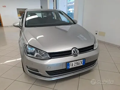 Second-hand VW Golf VII Comfortline 110 CP (80 kW) 2015 Gri Berlinǎ