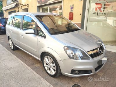 usata Opel Zafira Zafira1.9 cdti Cosmo 120cv