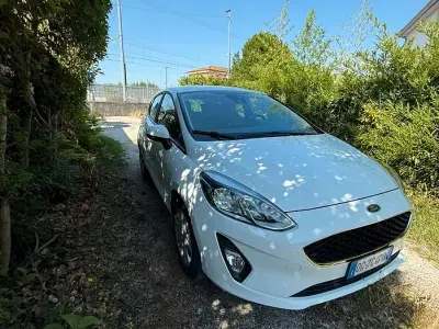 Usata Ford Fiesta 86 CV (63 kW) 2020 Bianco Utilitaria