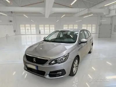 Usata Peugeot 308 SW Business-Line 130 CV (95 kW) 2019 Grigio Station wagon