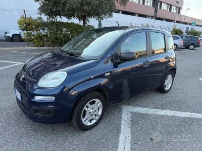 Usata Fiat Panda Lounge 69 CV (50 kW) 2017 Blu Utilitaria