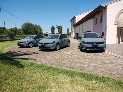 Usata Opel Corsa 75 CV (55 kW) 2024 Grigio Utilitaria