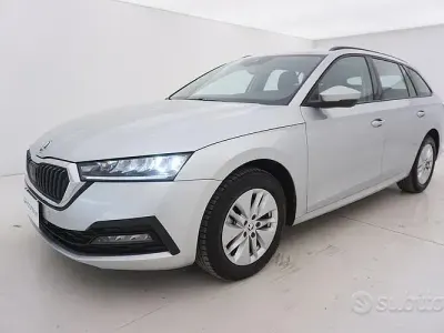 Usata Skoda Octavia Executive 150 CV (110 kW) 2023 Argento Station wagon