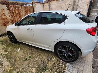 Usata Alfa Romeo Giulietta 175 CV (128 kW) 2015 Berlina