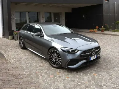 Usata Mercedes C220 Premium Plus 200 CV (147 kW) 2022 Grigio Station wagon