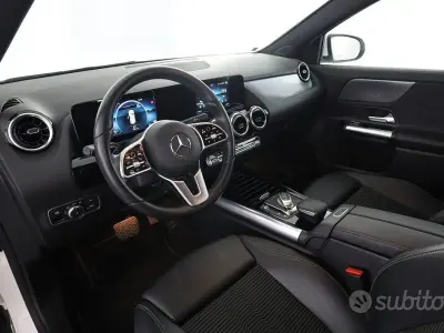 Usata Mercedes GLA200 150 CV (110 kW) 2020 Bianco SUV