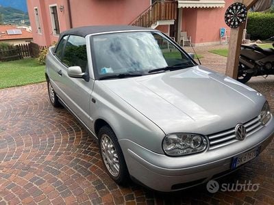 Usata VW Golf Cabriolet 75 CV (55 kW) 2000 Grigio Cabrio