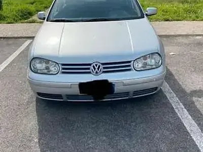 Usata VW Golf IV 105 CV (77 kW) 2002 Berlina