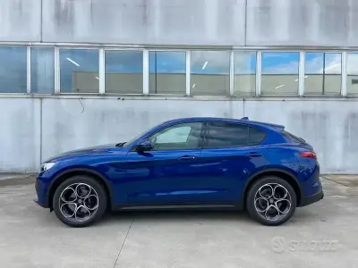 Usata Alfa Romeo Stelvio Sprint 190 CV (139 kW) 2020 Blu SUV
