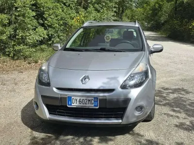 Usata Renault Clio GrandTour Luxe 75 CV (55 kW) 2010 Argento Station wagon