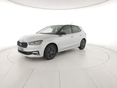 Usata Skoda Fabia 95 CV (69 kW) 2025 Argento brillante metallizzato nero tulipano perlato Utilitaria