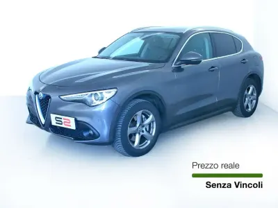 Usata Alfa Romeo Stelvio Executive 209 CV (153 kW) 2018 Grigio SUV