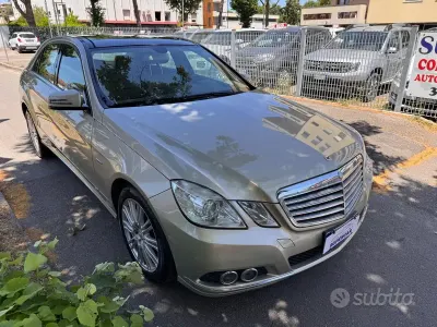 Usata Mercedes E200 Avantgarde 136 CV (100 kW) 2010 Marrone Berlina