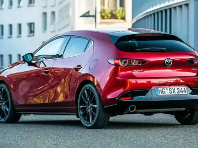 Usata Mazda 3 Exclusive-Line 186 CV (136 kW) 2024 Argento Berlina