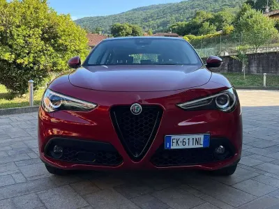 Usata Alfa Romeo Stelvio Super 209 CV (153 kW) 2017 Rosso SUV