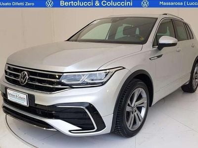 Usata VW Tiguan R-line 150 CV (110 kW) 2021 Argento SUV