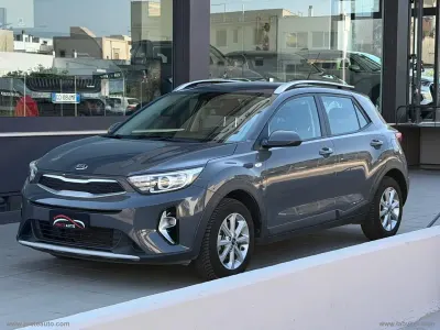 Usata Kia Stonic Urban 84 CV (61 kW) 2021 Grigio SUV